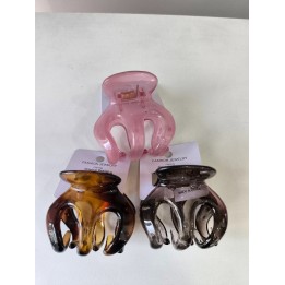 Broche color transparente grande