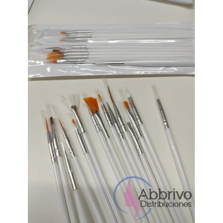 Set de pinceles dibujo uñas x 15 unidades
